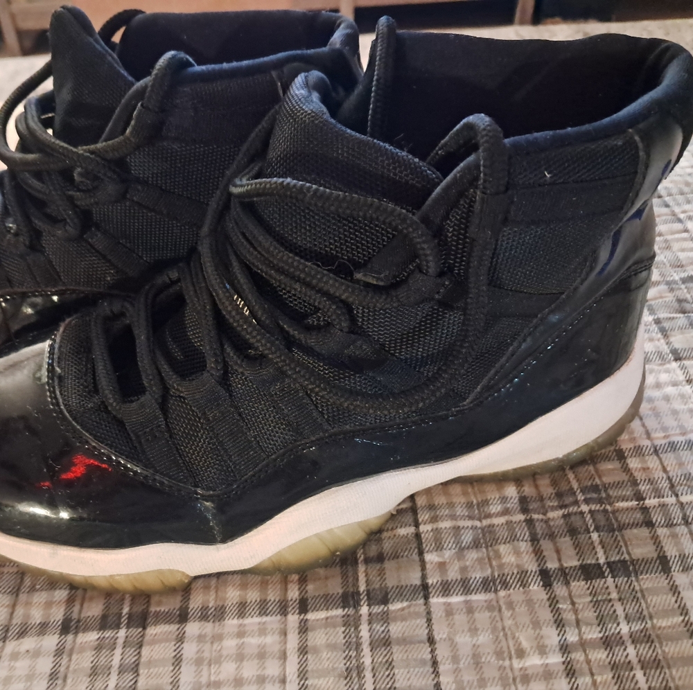 Jordan Boys' Black Patent Leather High-Top Sneakers